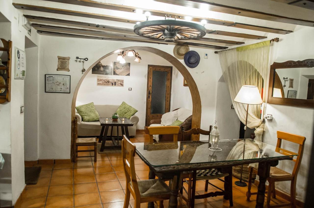 Casa Cueva Alegria Holiday home *